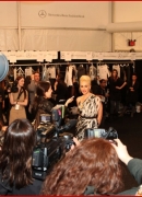 Gwen-Stefani-LAMB-Fall-2011-New-York-Fashion-Week8.jpg