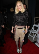 28C4A69C00000578-3084985-Military_chic_Gwen_Stefani_was_rocking_out_at_the_An_Evening_Wit-a-107_14318478056545B15D.jpg