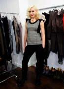 41004_Gwen_Stefani_poses_with_her_upcoming_L_A_M_B__fashion_collection-001_122_372lo5B15D.jpg
