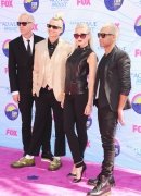 Gwen-Stefani-Teen-Choice-Awards-Pictures~0.jpg