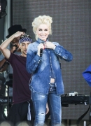 Gwen-Stefani-at-Jimmy-Kimmel-Live-Show--045B15D.jpg