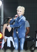 Gwen-Stefani-at-Jimmy-Kimmel-Live-Show--135B15D.jpg