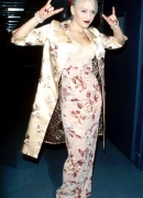 Gwen-Stefani-at-The-39th-Annual-Grammy-Awards-in-1997.jpg