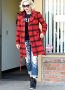 Gwen-Stefani-in-Red-Coat--035B15D.jpg