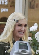 Gwen-Stefani-out-and-about-in-Los-Angeles--095B15D.jpg