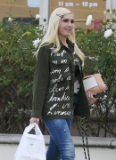 Gwen-Stefani-out-and-about-in-Los-Angeles--115B15D.jpg