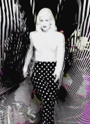 Gwen_Stefani_-_Baby_Don_t_Lie_089.jpg