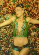 Gwen_Stefani_-_Luxurious_ft__Slim_Thug_056.jpg