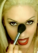 Gwen_Stefani_-_Luxurious_ft__Slim_Thug_060.jpg