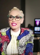 Gwen_Stefani_Gushes_About_Her_New_Eyeglasses_Collections_134.jpg