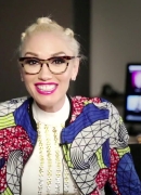 Gwen_Stefani_Gushes_About_Her_New_Eyeglasses_Collections_235.jpg