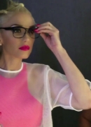 Gwen_Stefani_Gushes_About_Her_New_Eyeglasses_Collections_273.jpg