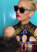 Gwen_Stefani_Gushes_About_Her_New_Eyeglasses_Collections_302.jpg