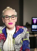 Gwen_Stefani_Gushes_About_Her_New_Eyeglasses_Collections_308.jpg