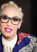 Gwen_Stefani_Gushes_About_Her_New_Eyeglasses_Collections_318.jpg