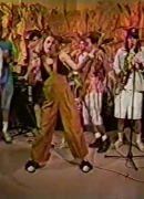 No_doubt_THE_GIG_San_Pedro_CA_1101990_-_FIRST_EVER_TV_APPEARANCE_Up_yours__Big_city_train_14.jpg