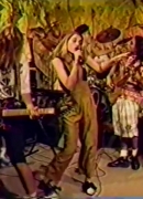 No_doubt_THE_GIG_San_Pedro_CA_1101990_-_FIRST_EVER_TV_APPEARANCE_Up_yours__Big_city_train_35.jpg
