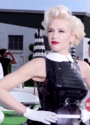 Priceless_Surprises_from_Gwen_Stefani_and_MasterCard_014.jpg