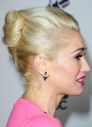 gwen-stefani-at-the-voice-season-7-red-carpet-event-in-west-hollywood_14.jpg