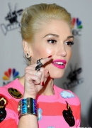 gwen-stefani-at-the-voice-season-7-red-carpet-event-in-west-hollywood_15.jpg