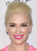 gwen-stefani-at-the-voice-season-7-red-carpet-event-in-west-hollywood_27.jpg