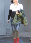 gwen-stefani-out-and-about-in-los-angeles-12-12-2015_65B15D.jpg