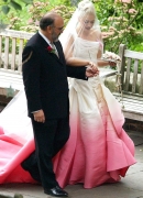gwen-stefani-wedding-dress-photos.jpg