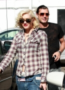 Gwen_Stefani_And_Gavin_Rossdale_At_The_Fox_And_Hounds_Pub_28229.jpg