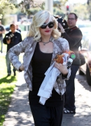 Gwen_Stefani_Taking_Her_Sons_To_The_Park.jpg