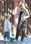 Gwen_Stefani_Taking_Her_Sons_To_The_Park_2.jpg