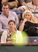 Gwen_Stefani_and_Gavin_Rossdale_sit_behind_Mirka_Federer_as_they_all_cheer_on_world_number_one_Roger_Federer_at_the_Indian_Wells_tennis_tournament_28129.jpg
