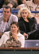 Gwen_Stefani_and_Gavin_Rossdale_sit_behind_Mirka_Federer_as_they_all_cheer_on_world_number_one_Roger_Federer_at_the_Indian_Wells_tennis_tournament_281929.jpg