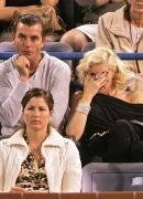 Gwen_Stefani_and_Gavin_Rossdale_sit_behind_Mirka_Federer_as_they_all_cheer_on_world_number_one_Roger_Federer_at_the_Indian_Wells_tennis_tournament_28229.jpg