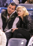 Gwen_Stefani_and_Gavin_Rossdale_sit_behind_Mirka_Federer_as_they_all_cheer_on_world_number_one_Roger_Federer_at_the_Indian_Wells_tennis_tournament_282729.jpg