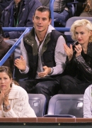 Gwen_Stefani_and_Gavin_Rossdale_sit_behind_Mirka_Federer_as_they_all_cheer_on_world_number_one_Roger_Federer_at_the_Indian_Wells_tennis_tournament_282829.jpg