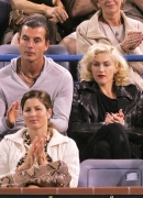Gwen_Stefani_and_Gavin_Rossdale_sit_behind_Mirka_Federer_as_they_all_cheer_on_world_number_one_Roger_Federer_at_the_Indian_Wells_tennis_tournament_28529.jpg